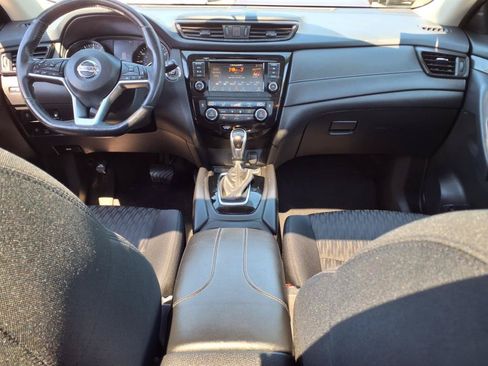 Used 2018 Nissan Rogue SV w/ Sun & Sound Touring Package AWD/4WD image 13