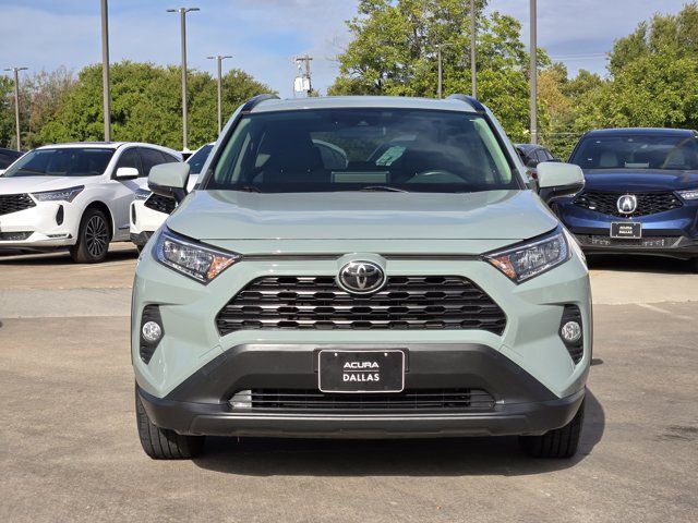 Used 2021 Toyota RAV4 XLE w/ Convenience Package AWD/4WD image 3