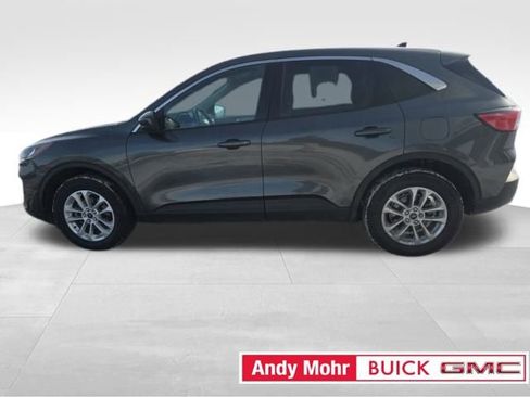 Used 2020 Ford Escape SE image 12