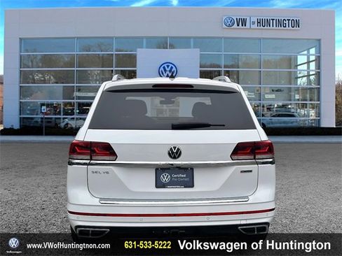 Certified 2022 Volkswagen Atlas SEL Premium image 5