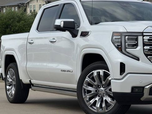 Used 2025 GMC Sierra 1500 Denali w/ Denali Reserve Package image 3