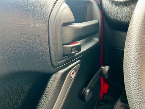 Used 2015 Jeep Wrangler Sport image 22