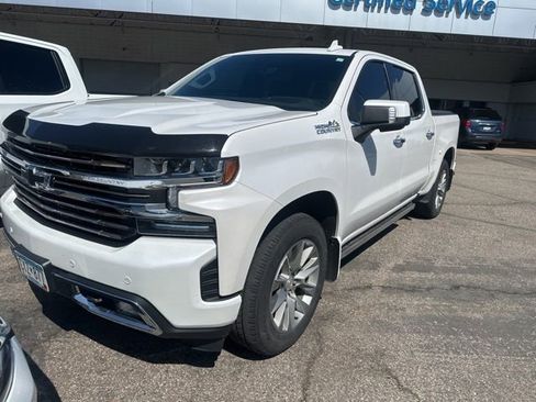 Used 2019 Chevrolet Silverado 1500 High Country w/ Technology Package image 3