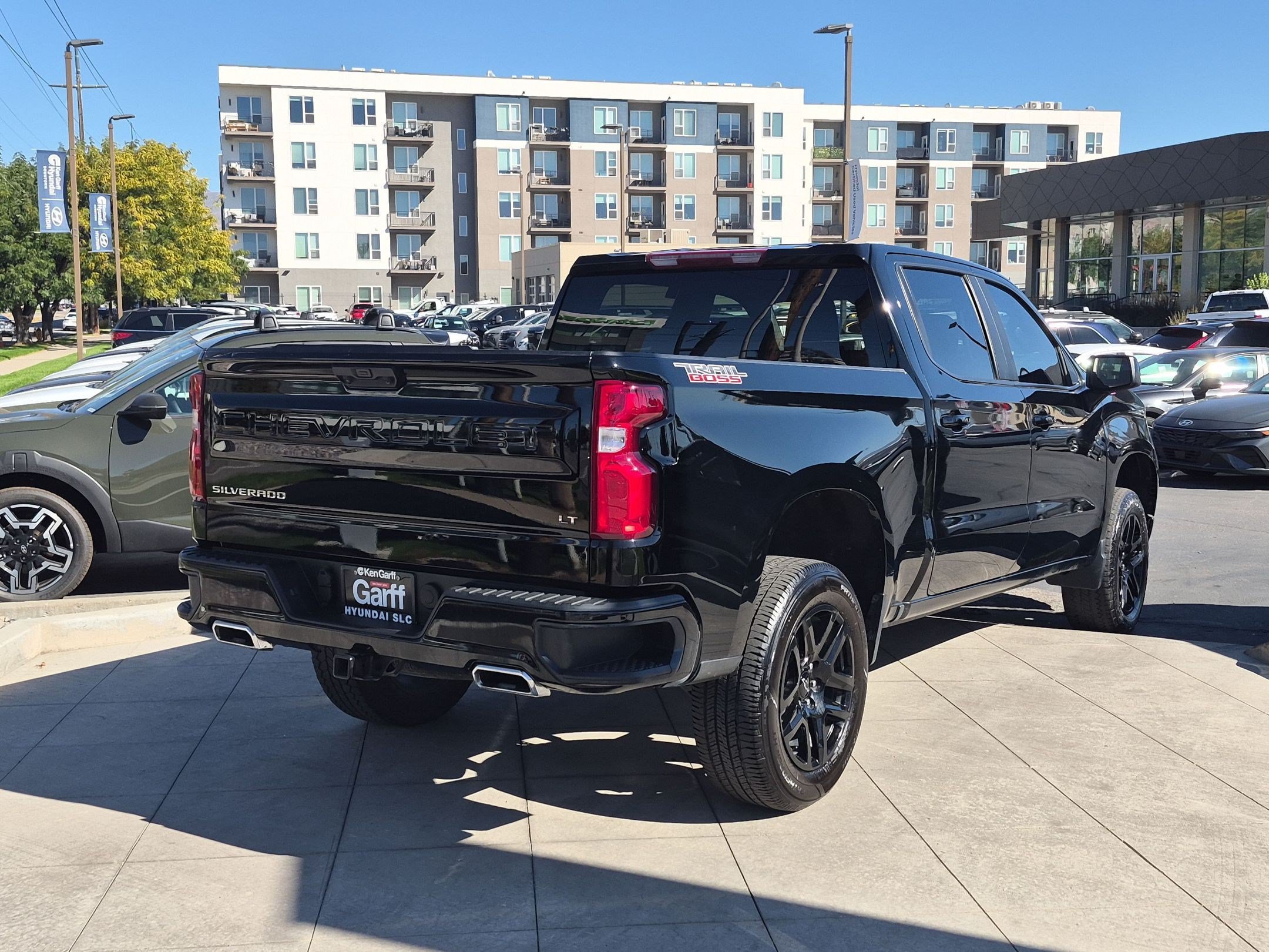 Used 2025 Chevrolet Silverado 1500 LT Trail Boss w/ Protection Package AWD/4WD image 3