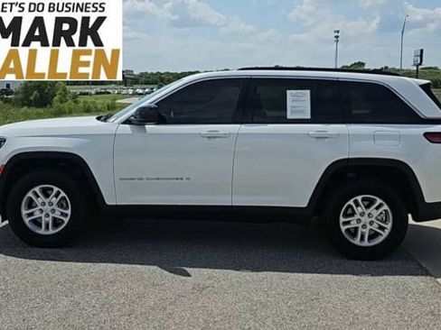 Used 2024 Jeep Grand Cherokee Laredo w/ Luxury Tech Group I AWD/4WD image 5