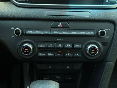 Certified 2021 Kia Sportage LX w/ LX AWD Popular Package image 28