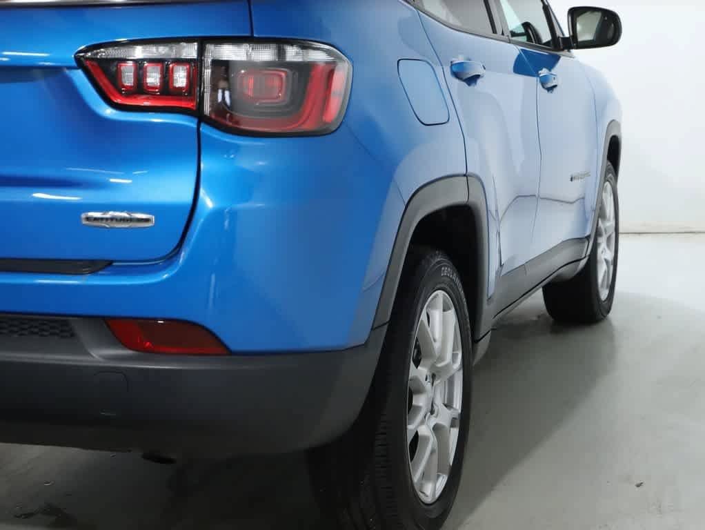 Certified 2024 Jeep Compass Latitude AWD/4WD image 47
