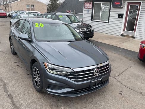 Used 2020 Volkswagen Jetta SE w/ SE Cold Weather Package image 4