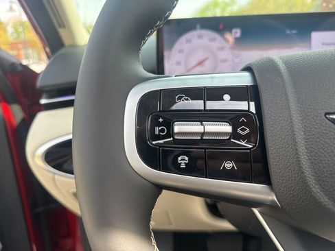 New 2026 Genesis GV70 2.5T Select AWD/4WD image 18