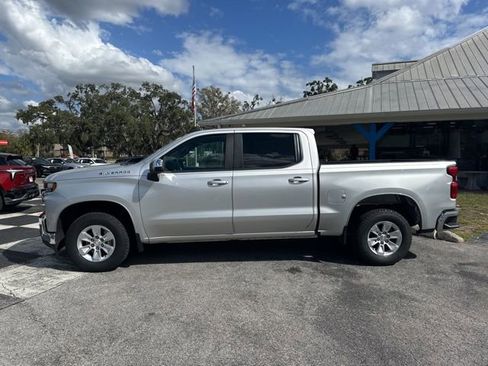 Used 2020 Chevrolet Silverado 1500 LT w/ Convenience Package image 2