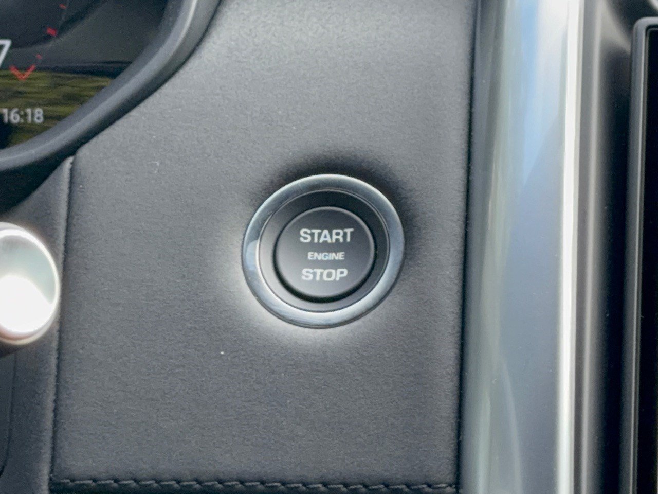 New 2026 Land Rover Discovery S AWD/4WD image 19