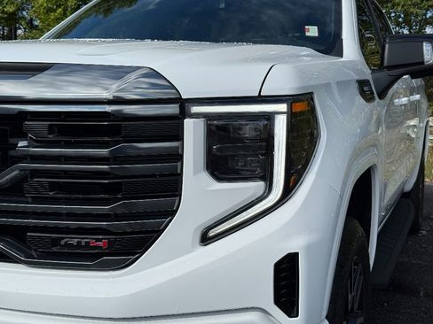 Used 2024 GMC Sierra 1500 AT4 w/ AT4 Premium Package image 15