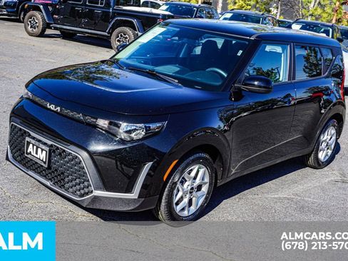 Used 2024 Kia Soul LX w/ Option Group 015 image 16