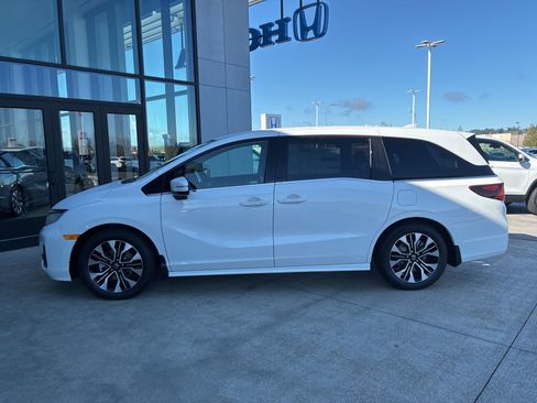 New 2026 Honda Odyssey Elite image 8