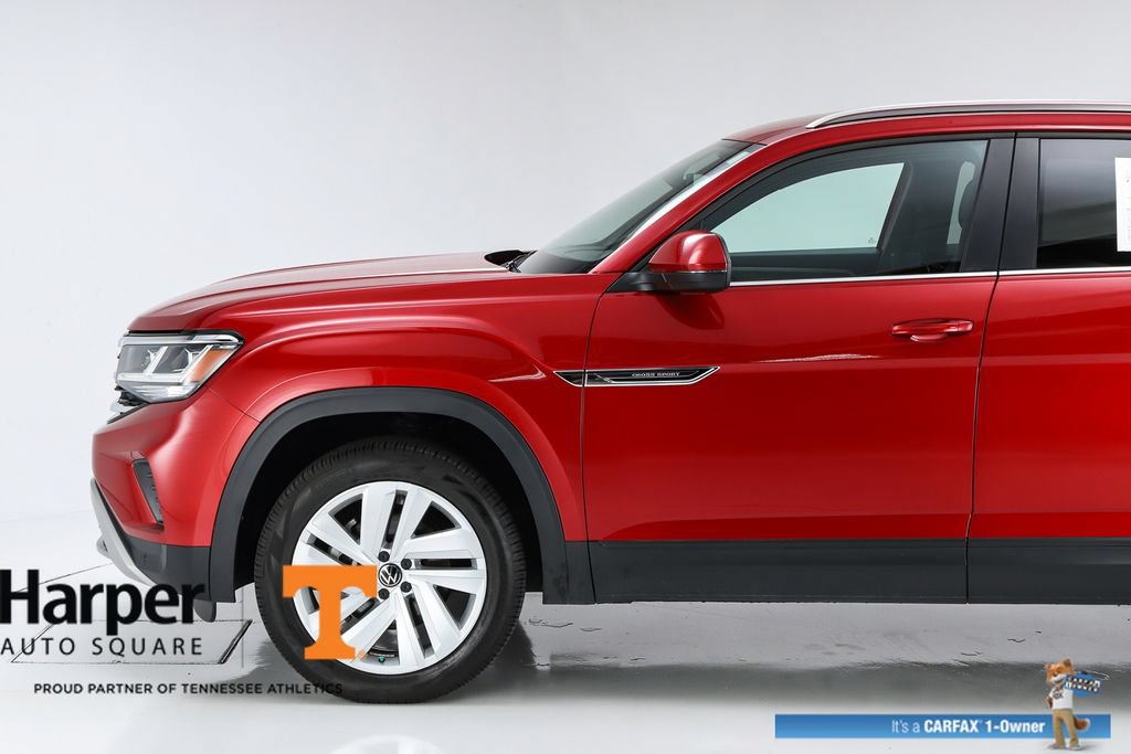 Used 2023 Volkswagen Atlas Cross Sport SE FWD image 3