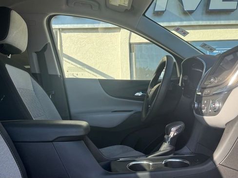 Used 2022 Chevrolet Equinox LT image 17