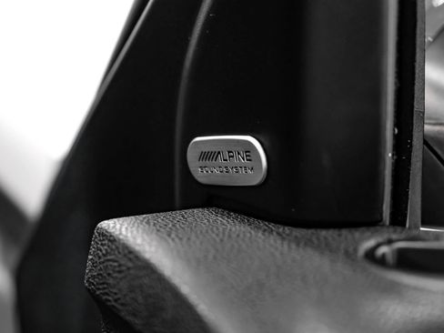 Used 2018 Chrysler 300 S w/ 300S Premium Group RWD image 58