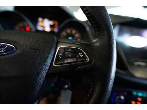 Used 2017 Ford Escape SE w/ Equipment Group 201A image 20