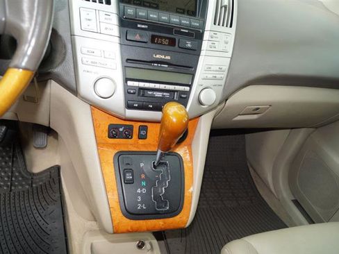 Used 2006 Lexus RX 330 AWD image 22