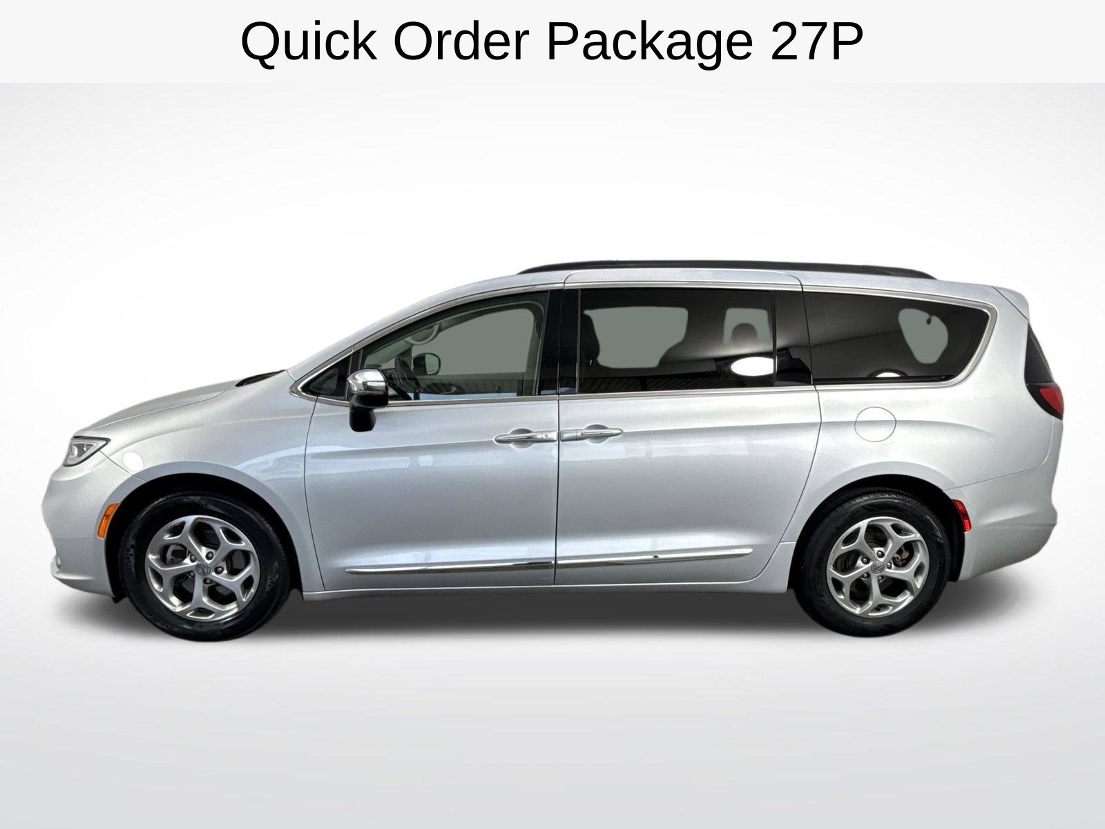 Used 2023 Chrysler Pacifica Limited FWD image 30