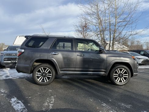 Used 2020 Toyota 4Runner Limited image 12