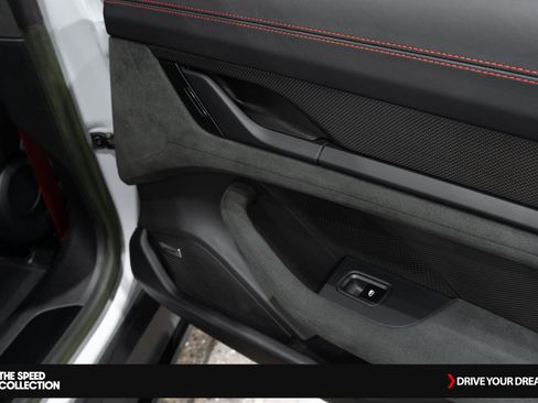 Used 2023 Porsche Taycan GTS image 29