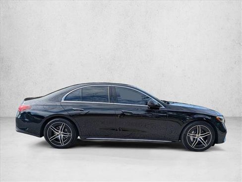 Certified 2025 Mercedes-Benz E 350 4MATIC Sedan image 4