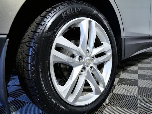 Used 2018 Chevrolet Equinox Premier AWD/4WD image 9