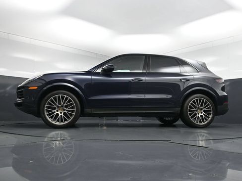 Used 2022 Porsche Cayenne AWD/4WD image 26
