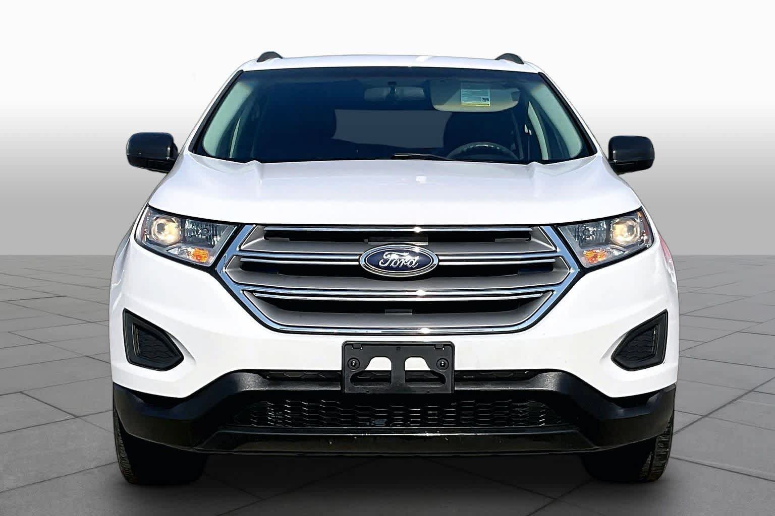 Used 2016 Ford Edge SE FWD image 4