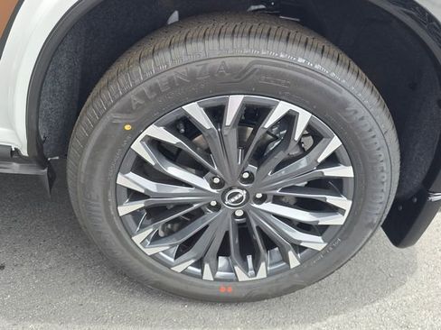 New 2026 Nissan Rogue Platinum AWD/4WD image 10