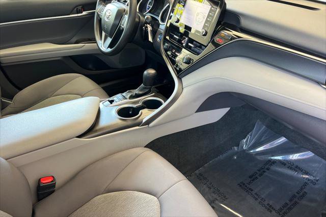 Certified 2022 Toyota Camry LE FWD image 15