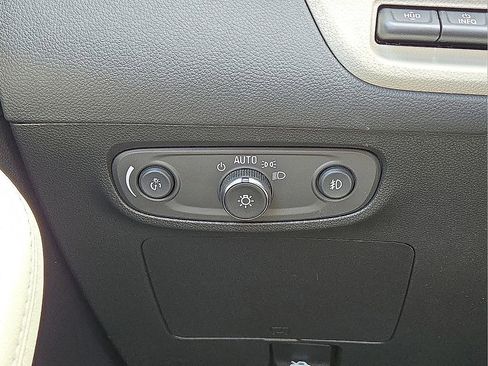 Used 2023 Buick Encore GX Essence w/ Advanced Technology Package image 25