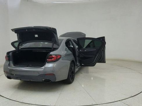 Used 2022 BMW 530e xDrive w/ Executive Package image 79