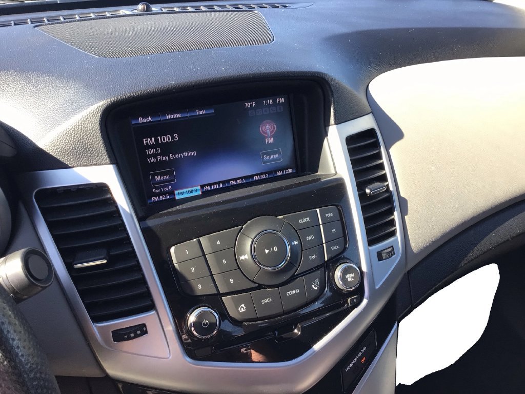 Used 2015 Chevrolet Cruze LT FWD image 14