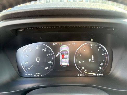 Used 2020 Volvo XC40 T5 Momentum image 22