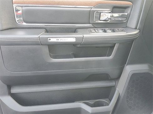 Used 2015 RAM 2500 Laramie image 17