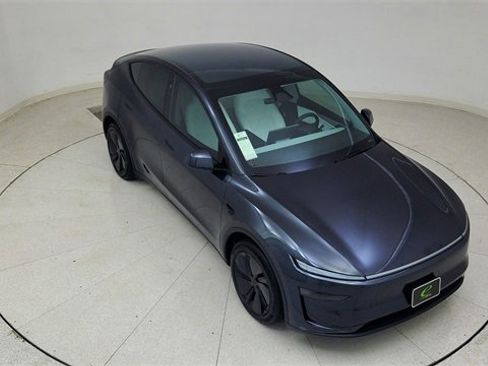 Used 2026 Tesla Model Y Long Range image 72