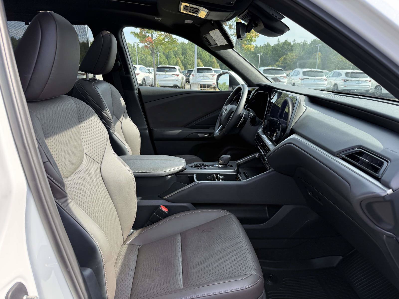 Used 2026 Lexus TX 350 AWD w/ Technology Package image 14