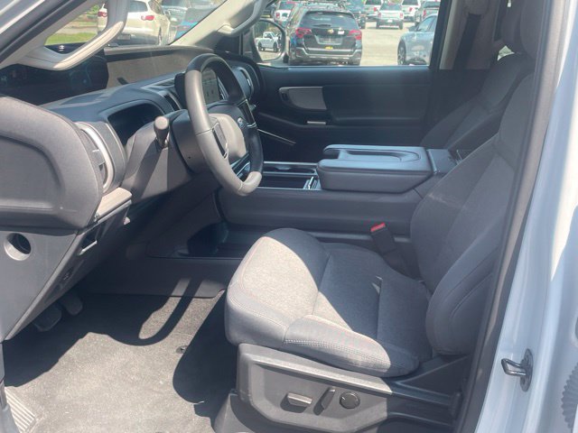 Used 2025 Ford Expedition Max Active RWD image 11