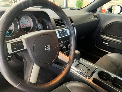 Used 2008 Dodge Challenger SRT8 RWD image 9