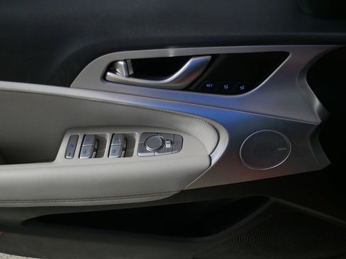 Used 2021 Genesis G70 3.3T image 19