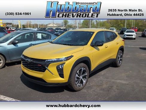 Used 2024 Chevrolet Trax RS w/ Driver Confidence Package FWD image 1