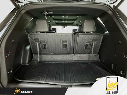 Used 2023 Chevrolet Traverse Premier w/ Redline Edition image 28
