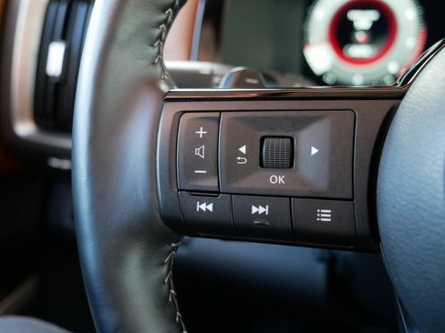 Certified 2025 Nissan Pathfinder Platinum w/ Cargo Package image 28