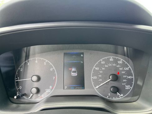 Used 2025 Toyota Corolla LE FWD image 40
