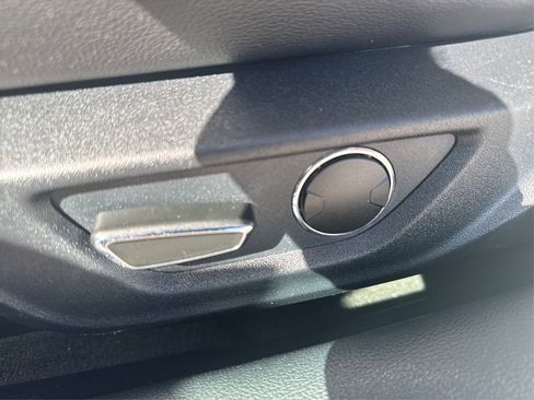 Used 2016 Ford Mustang Premium image 21