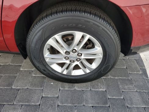 Used 2020 Buick Enclave Essence w/ Sound and Sites Package image 7