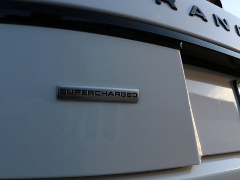 Used 2016 Land Rover Range Rover Supercharged image 14