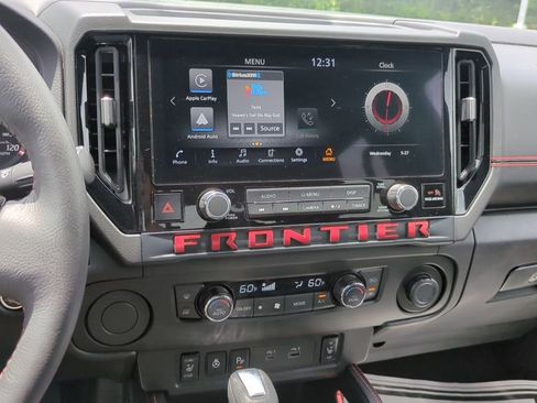 Used 2025 Nissan Frontier Pro-X w/ Pro Convenience Package RWD image 17